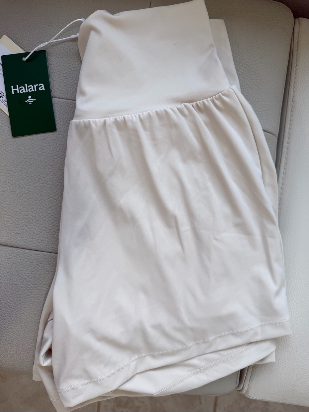 HALARA Cool Touch High-Waist Skort in Cream- 5 inch long - Picture 5 of 5